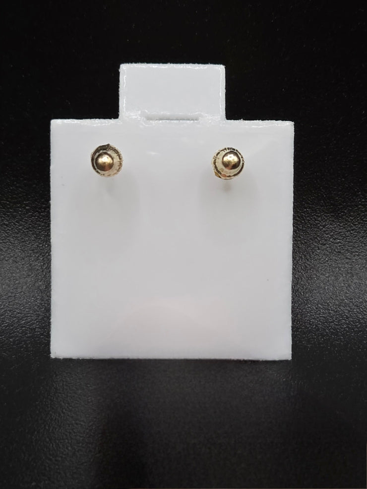 Crystal studs (6 mm)